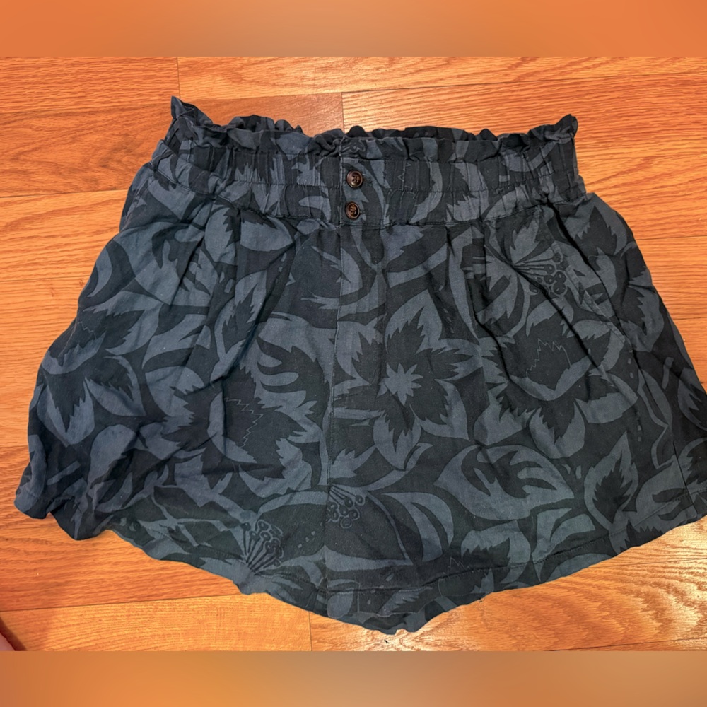 Madewell high waisted linen shorts